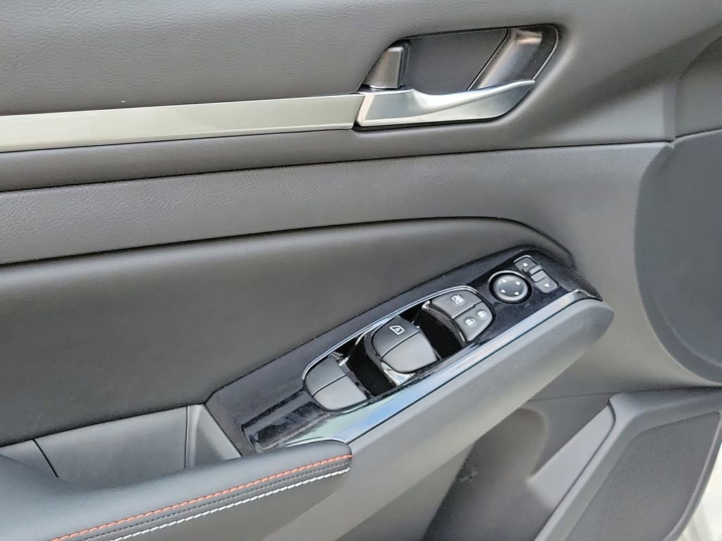 New 2025 Nissan Altima 2.5 SR w/ SR Premium Package image 21