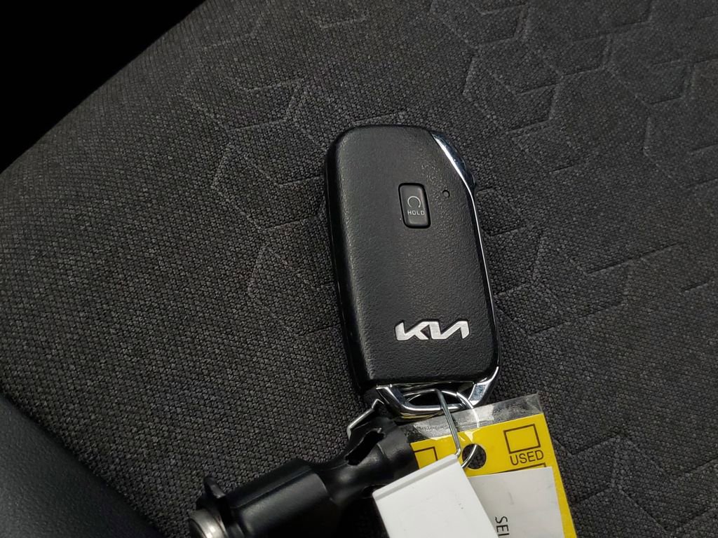 Used 2025 Kia Seltos S FWD image 28