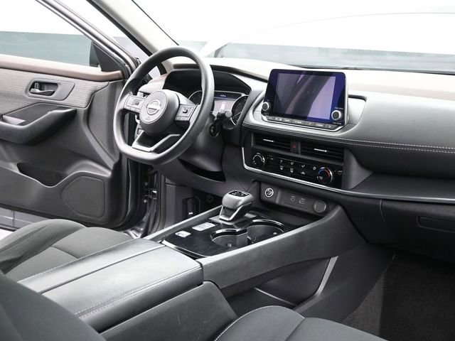 Used 2023 Nissan Rogue S image 33