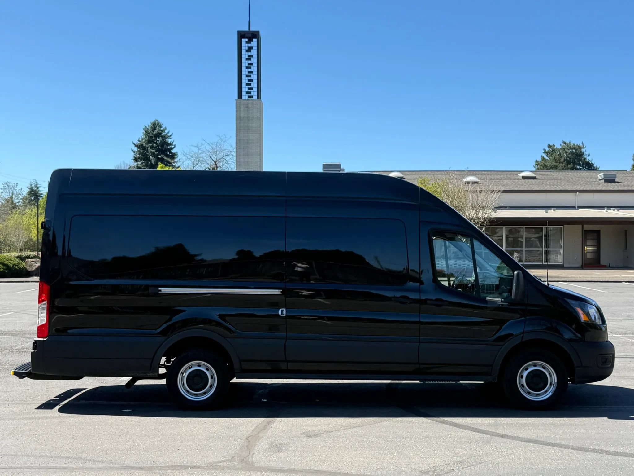 Used 2023 Ford Transit 250 148 High Roof Extended w/ Load Area Protection Package RWD image 8
