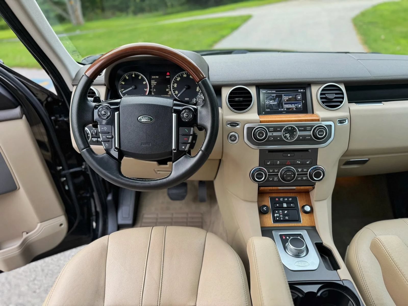 Used 2016 Land Rover LR4 HSE Silver Edition AWD/4WD image 65