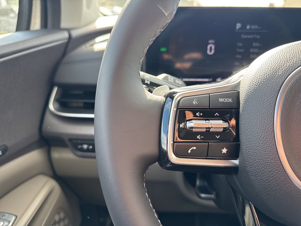 New 2026 Kia Carnival EX image 18