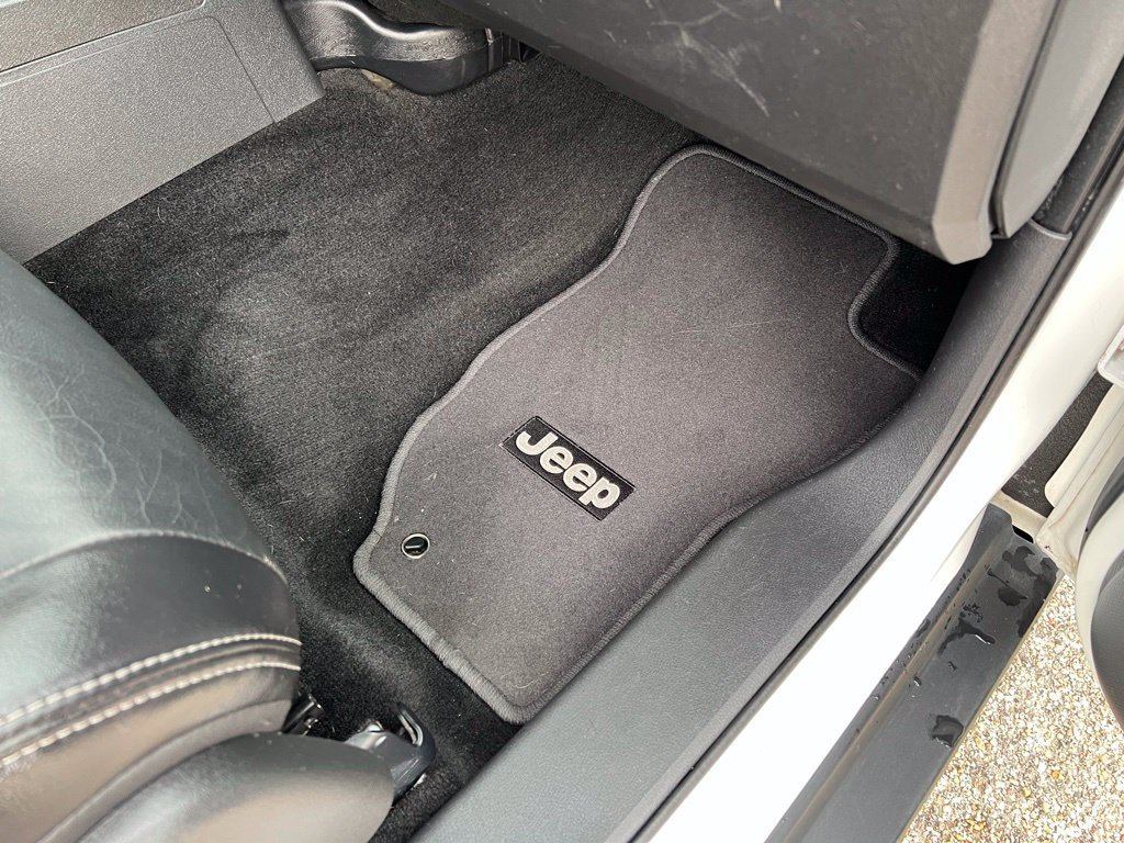 Used 2012 Jeep Liberty Sport AWD/4WD image 10