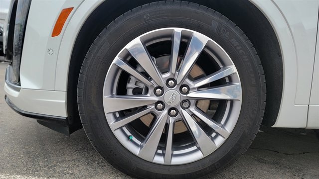 Used 2024 Cadillac XT6 Premium Luxury w/ Technology Package AWD/4WD image 9