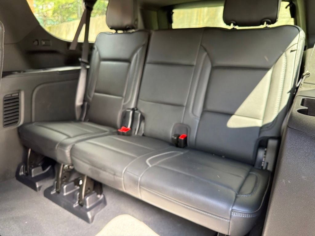 Used 2025 GMC Yukon XL Denali AWD/4WD image 29