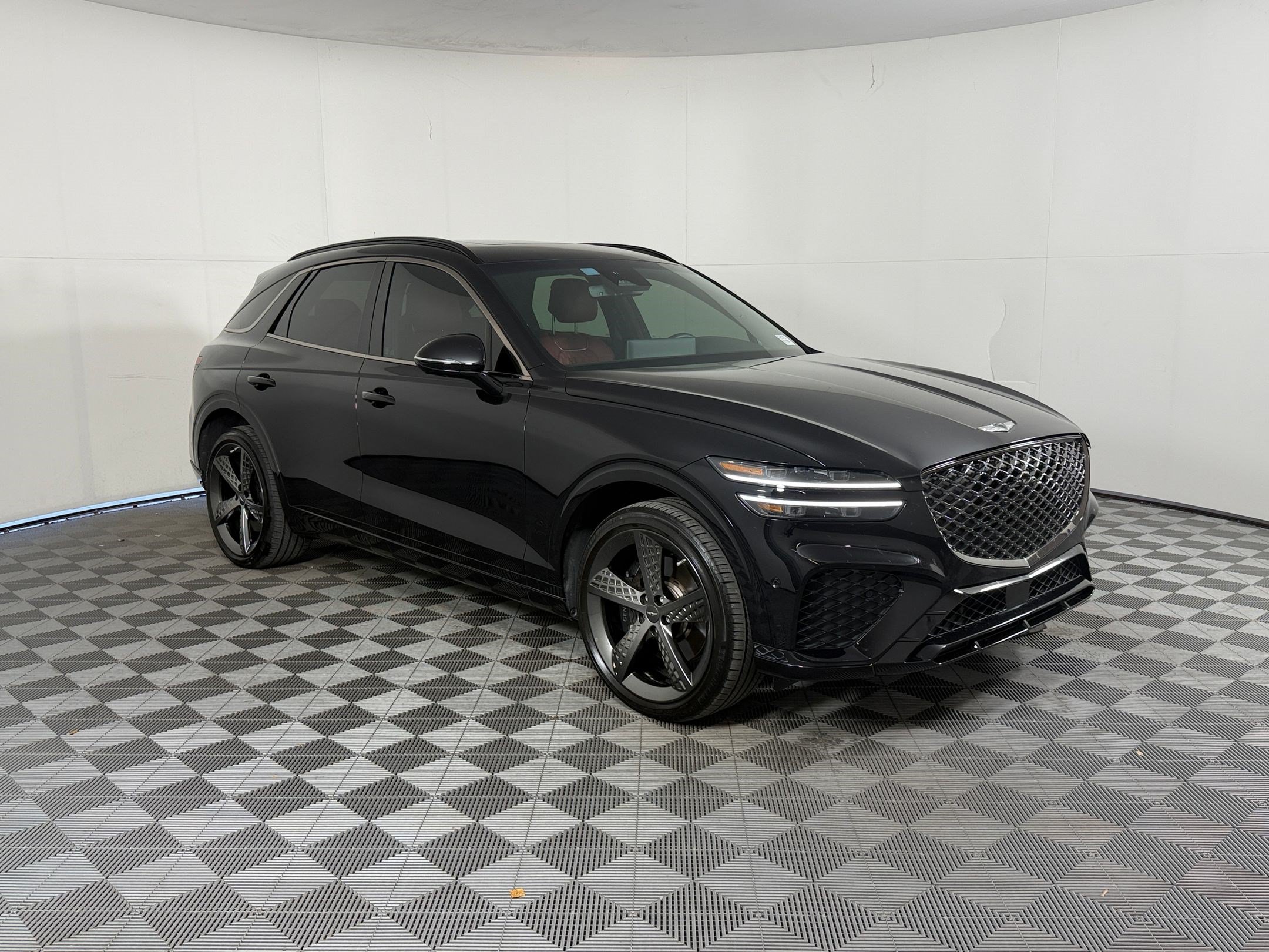 Used 2024 Genesis GV70 3.5T Sport w/ Sport Advanced Package AWD/4WD image 7