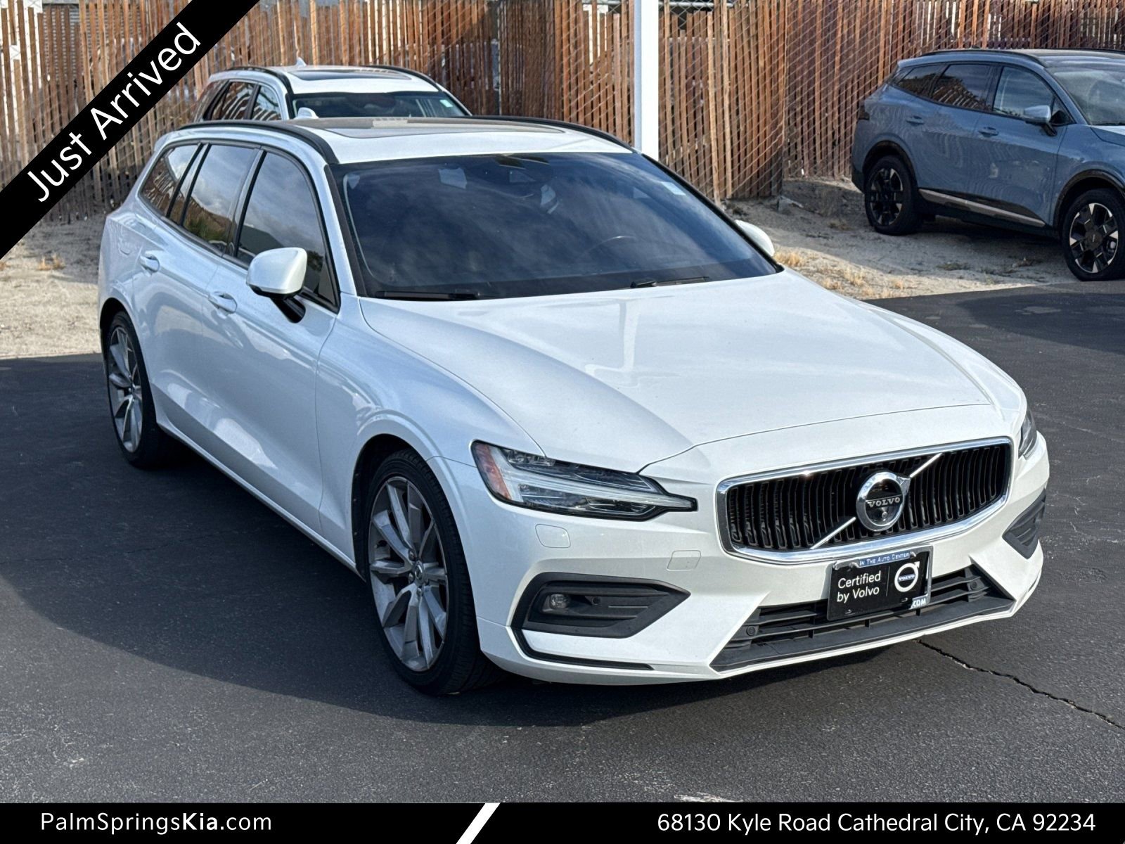 Used 2020 Volvo V60 T5 Momentum FWD image 1