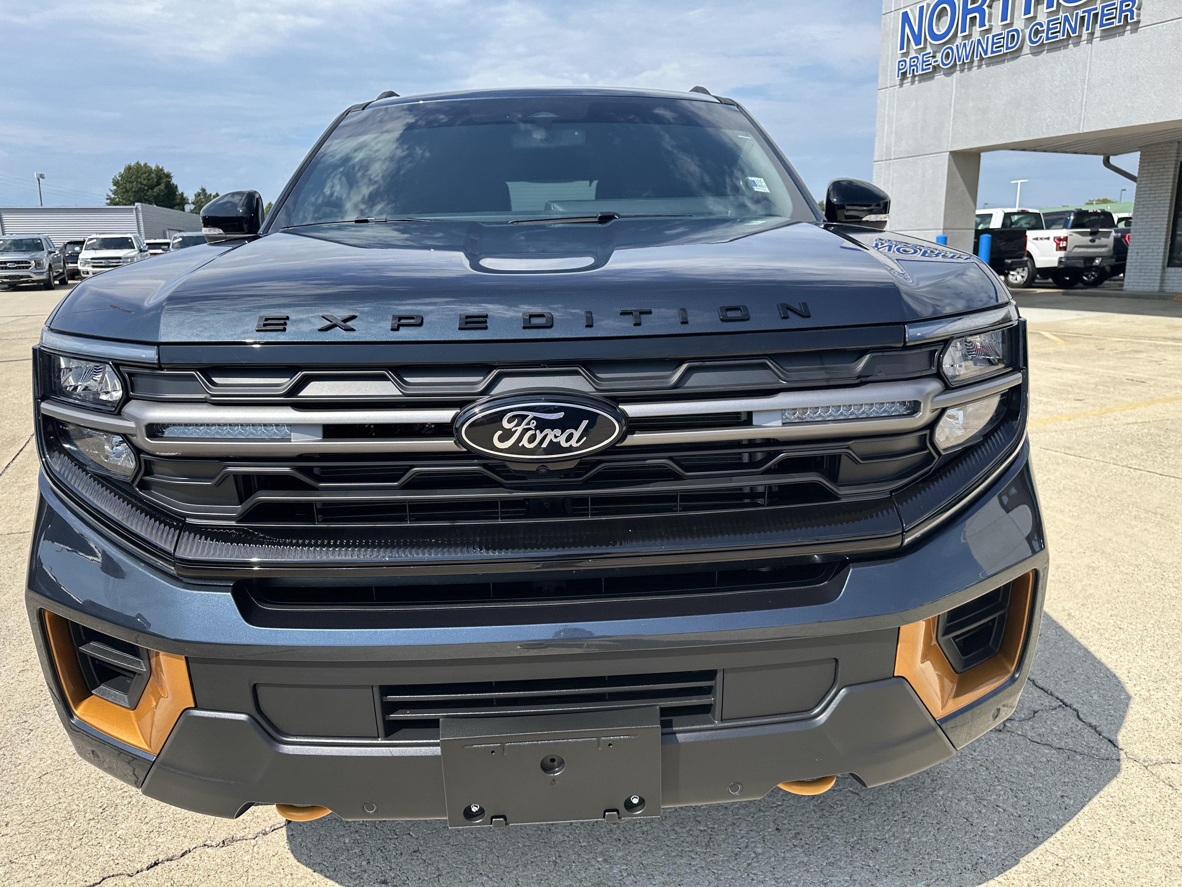 Used 2026 Ford Expedition Tremor AWD/4WD image 16