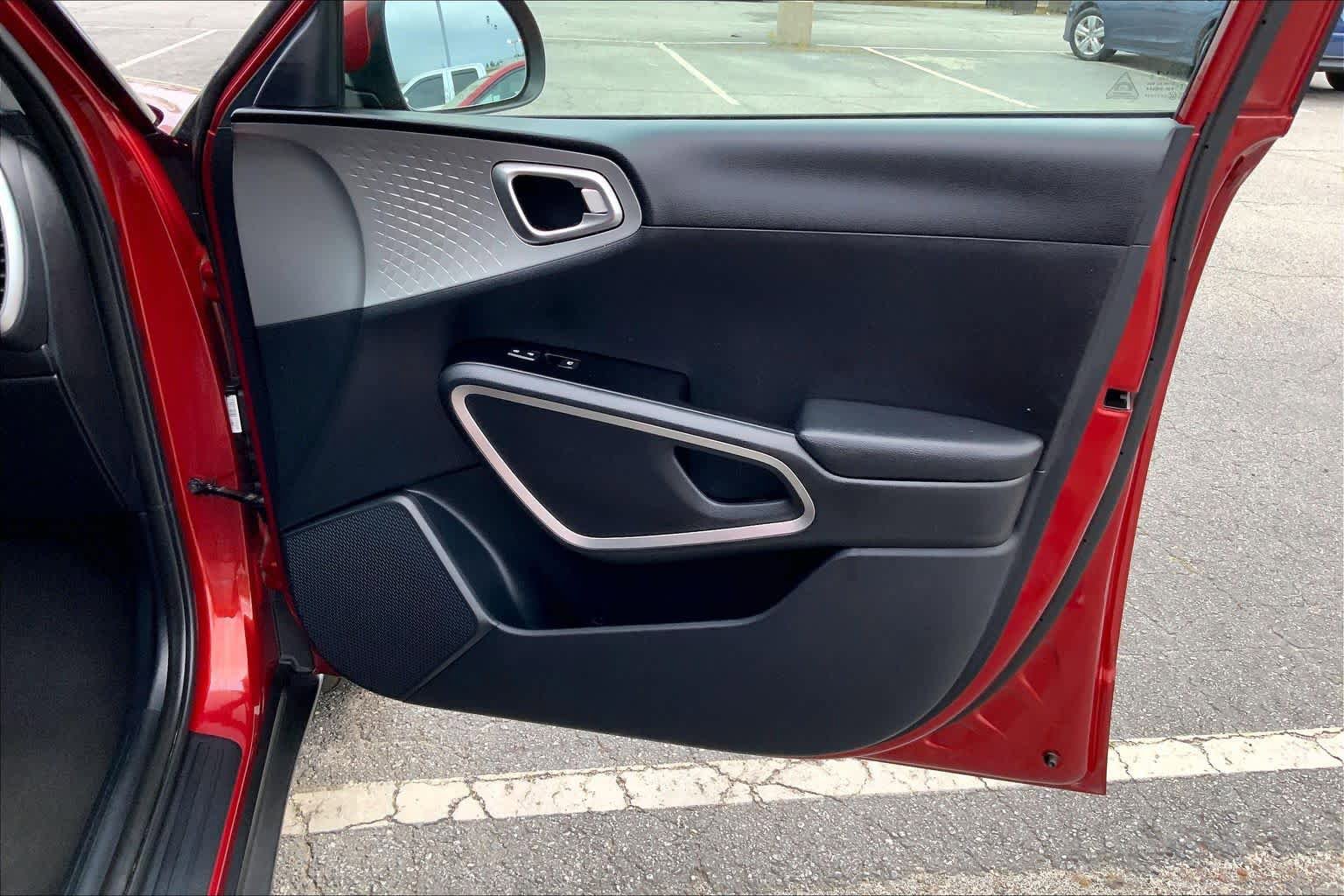 Used 2022 Kia Soul LX w/ Technology Package image 22