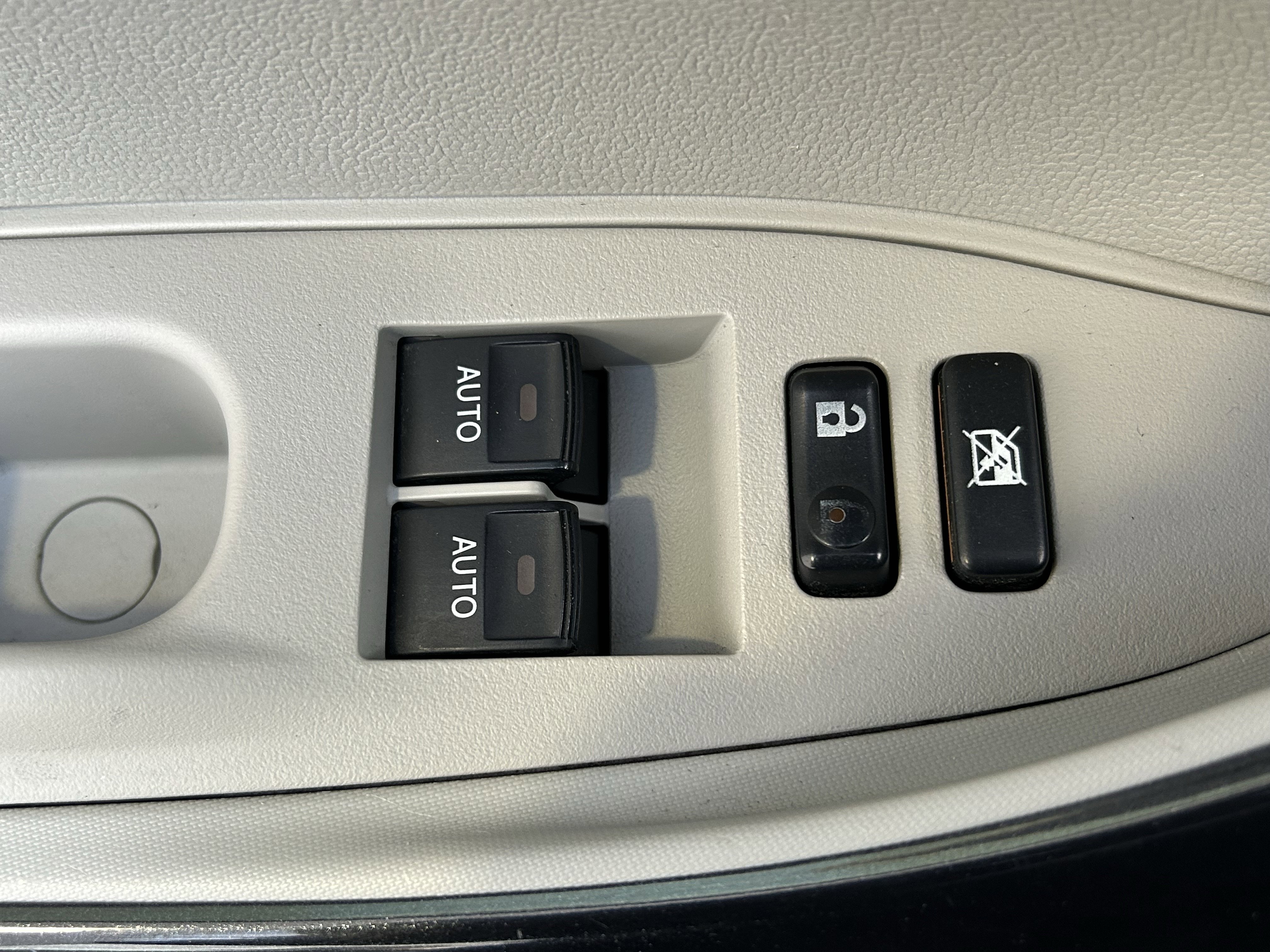 Used 2012 Scion iQ image 16