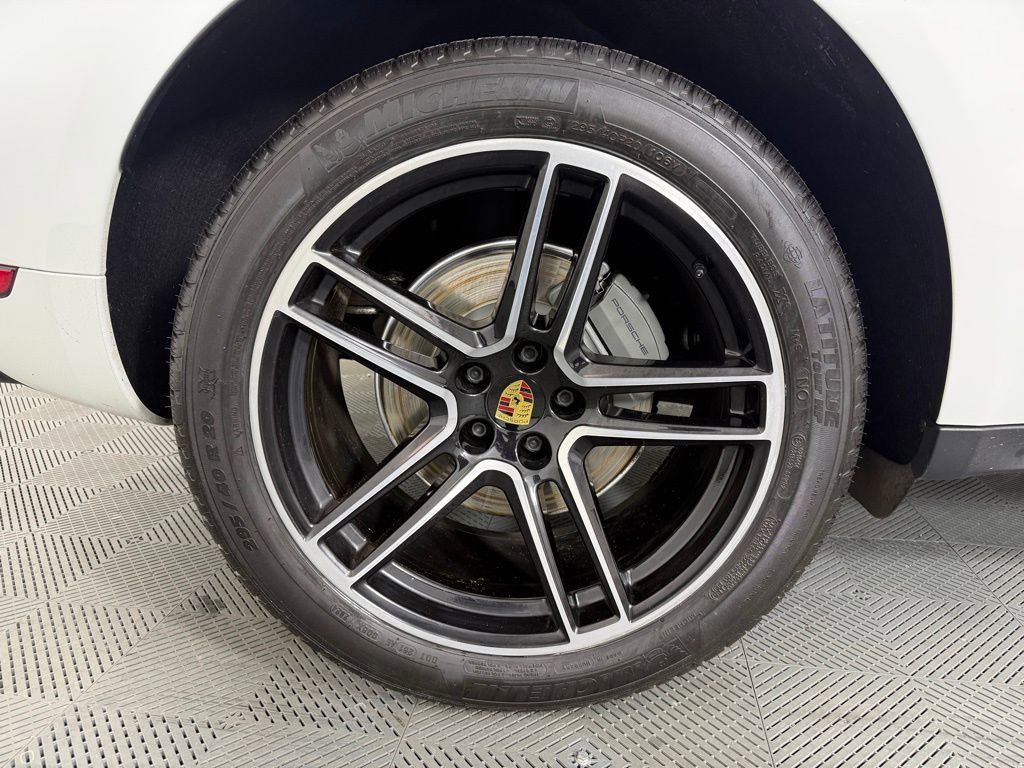 Certified 2021 Porsche Macan S AWD/4WD image 13