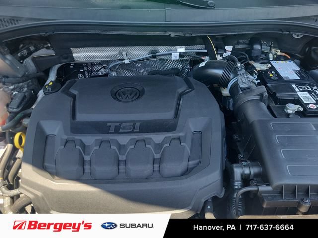 Used 2024 Volkswagen Tiguan SE w/ Panoramic Sunroof Package AWD/4WD image 16