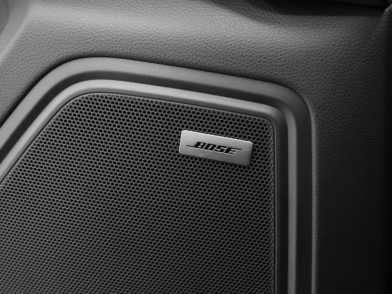 New 2026 Porsche Macan image 41