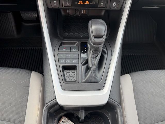 Used 2023 Toyota RAV4 XLE w/ Convenience Package image 17