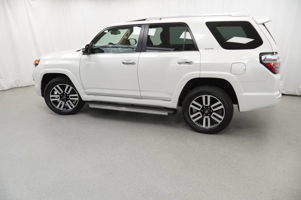 Used 2022 Toyota 4Runner Limited AWD/4WD image 18