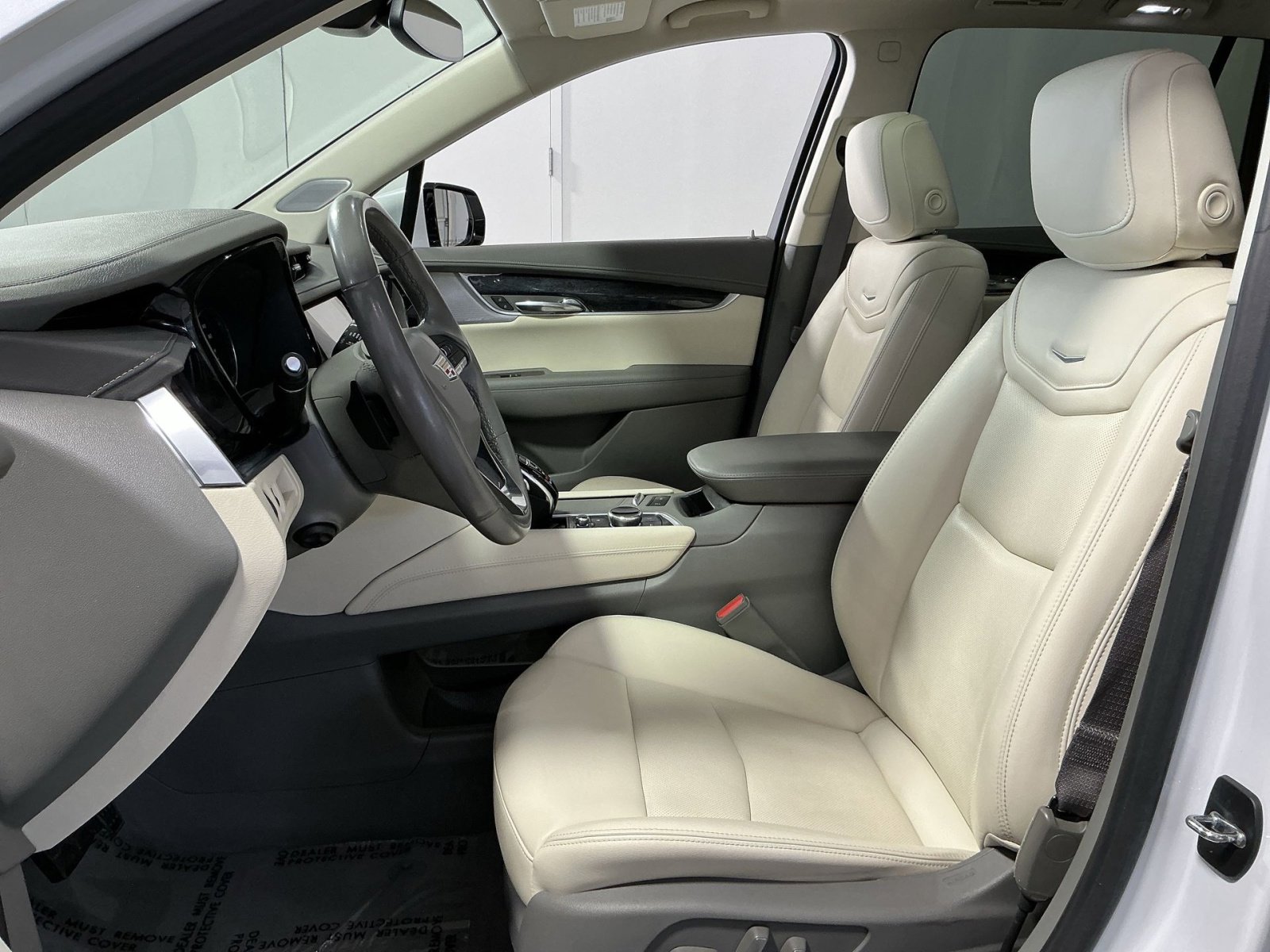 Used 2023 Cadillac XT6 Premium Luxury image 21