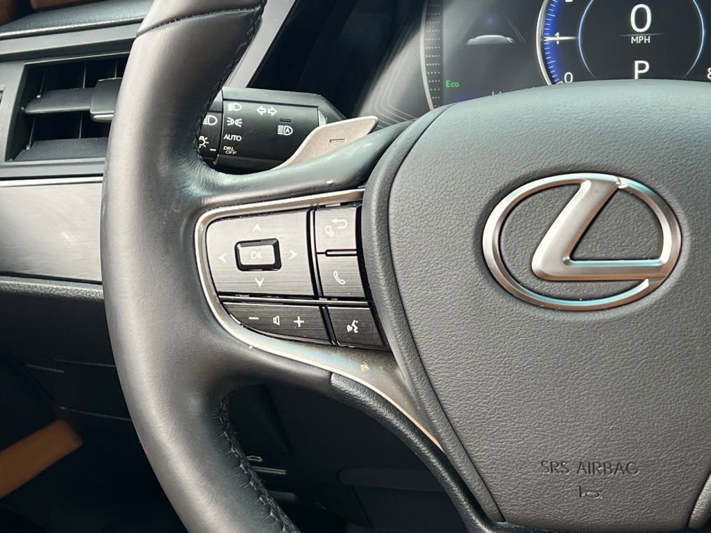 Certified 2024 Lexus ES 350 w/ Premium Package image 18