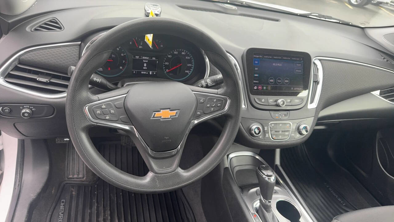 Used 2020 Chevrolet Malibu LT image 11