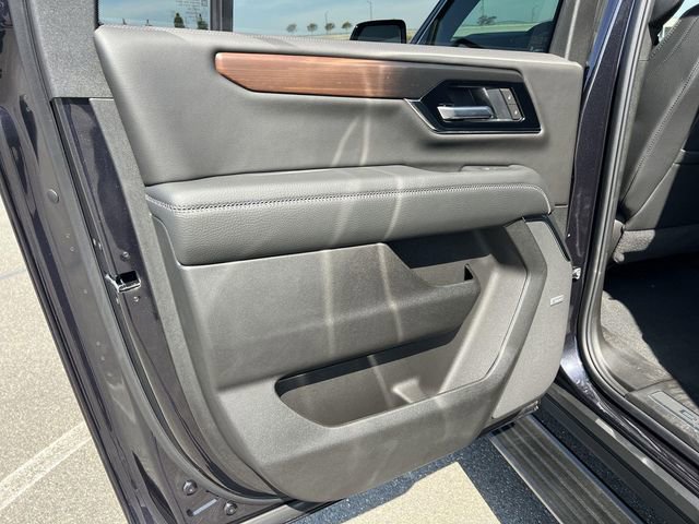 New 2026 GMC Yukon XL Denali w/ Denali Reserve Package image 27