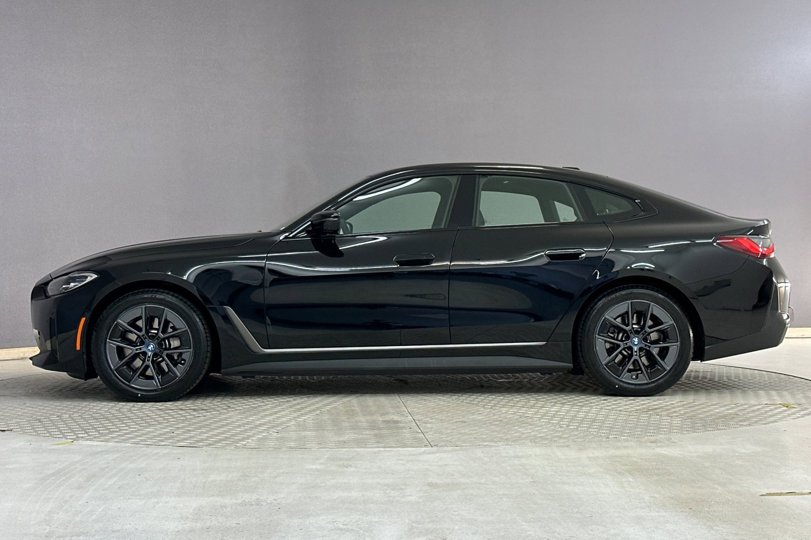 Certified 2023 BMW i4 eDrive35 w/ Premium Package RWD image 2