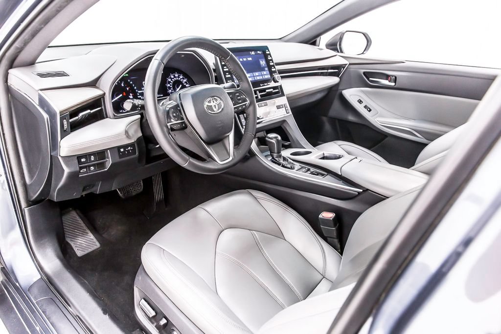 Used 2021 Toyota Avalon XLE w/ Moonroof Package FWD image 29