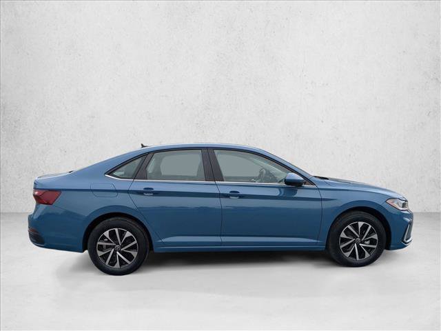 Used 2025 Volkswagen Jetta S image 5