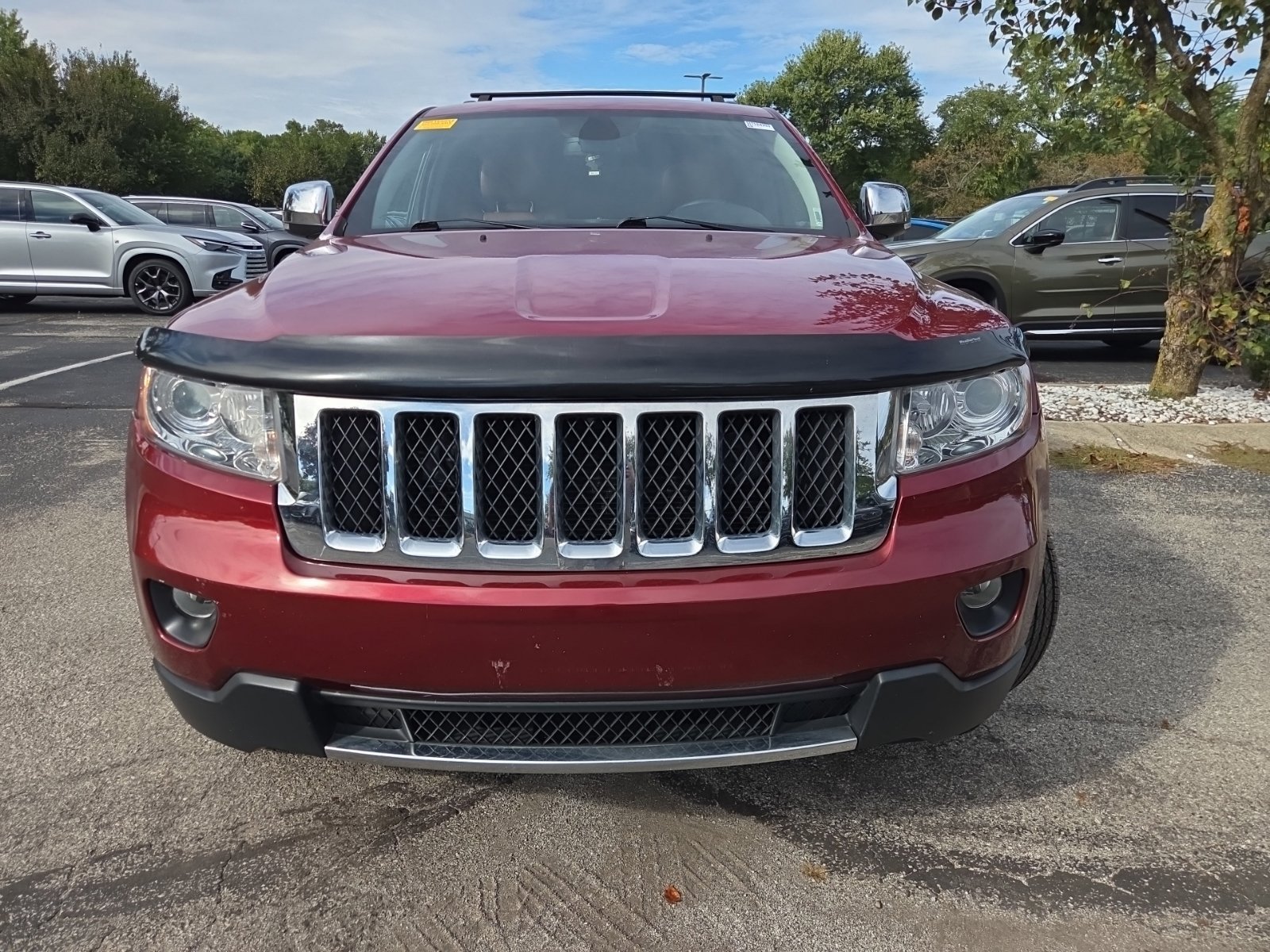 Used 2013 Jeep Grand Cherokee Overland AWD/4WD image 4
