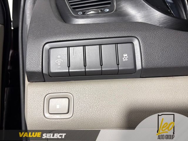 Used 2016 Kia Sedona LX w/ LX Essentials Premium Package FWD image 21