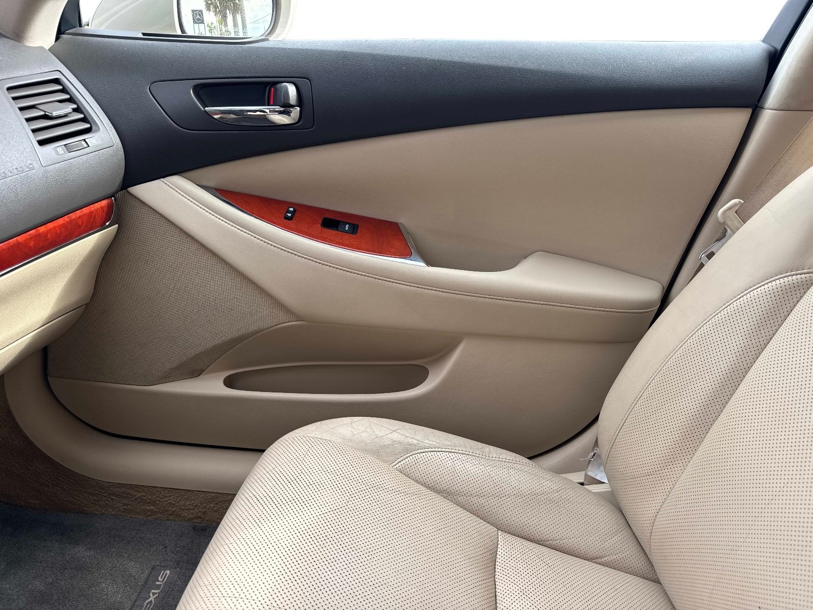 Used 2010 Lexus ES 350 w/ Preferred Accessory Package FWD image 22