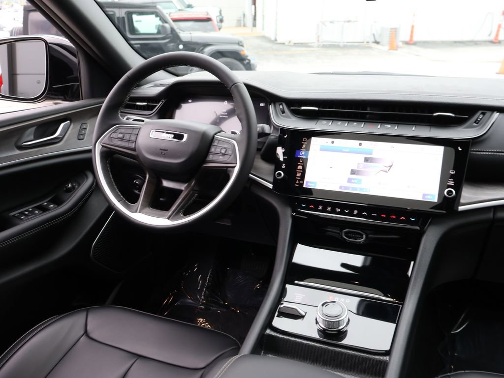 New 2026 Jeep Grand Cherokee L Limited image 14