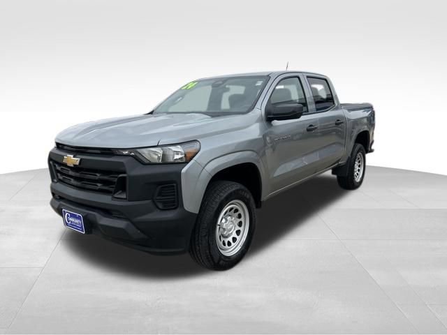 Used 2024 Chevrolet Colorado W/T image 1
