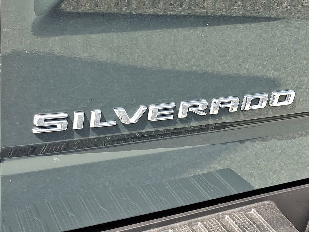 Used 2025 Chevrolet Silverado 1500 LT AWD/4WD image 28