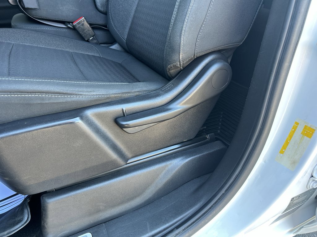 Used 2021 Chevrolet Silverado 1500 LT image 16