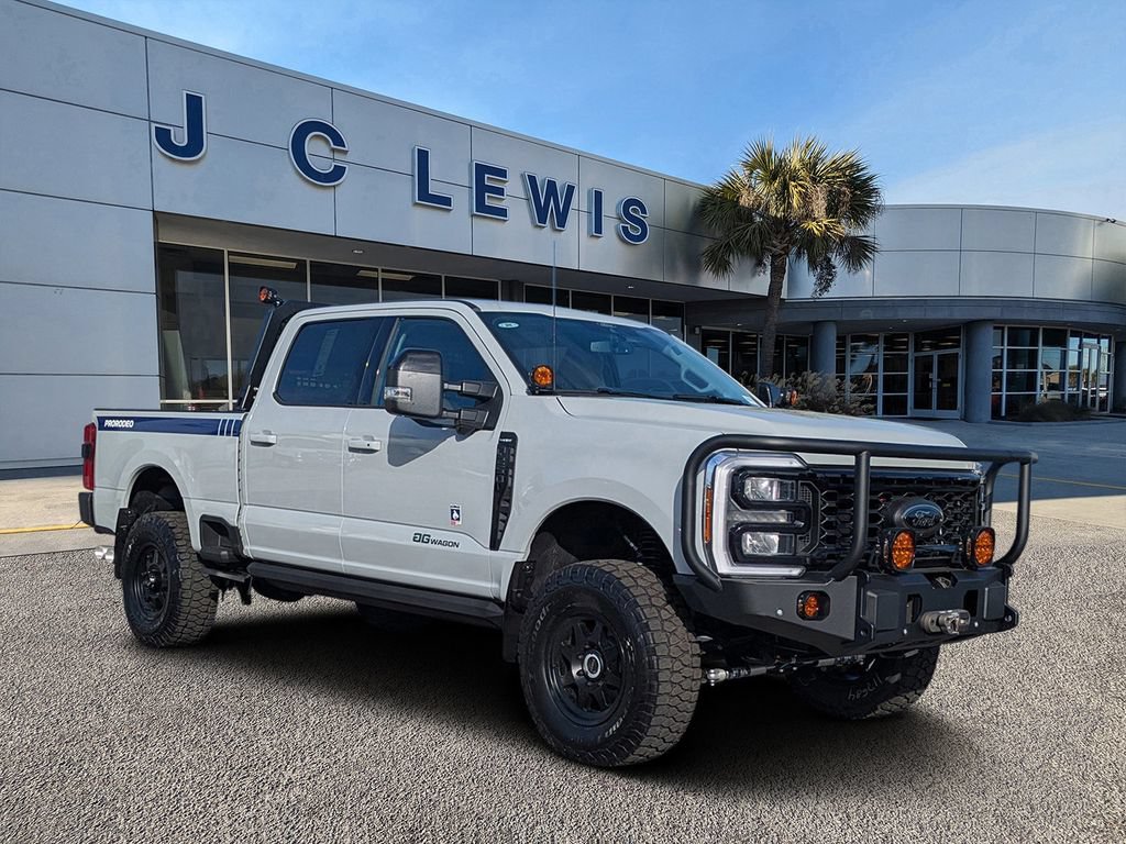 New 2026 Ford F250 Lariat w/ Black Appearance Package AWD/4WD 360° Tour