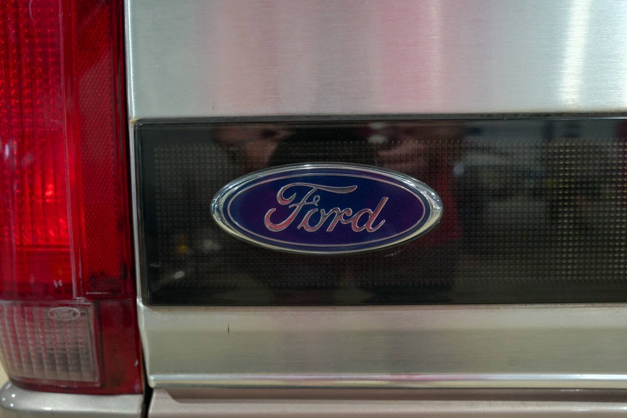 Used 1993 Ford F150 XL AWD/4WD image 23