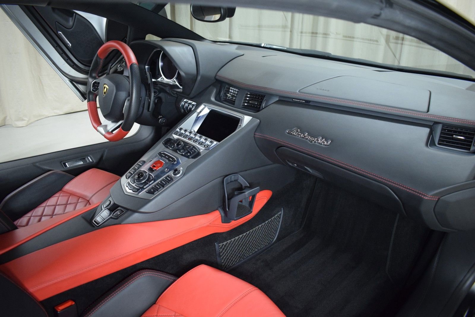 Used 2016 Lamborghini Aventador LP 700-4 AWD/4WD image 21