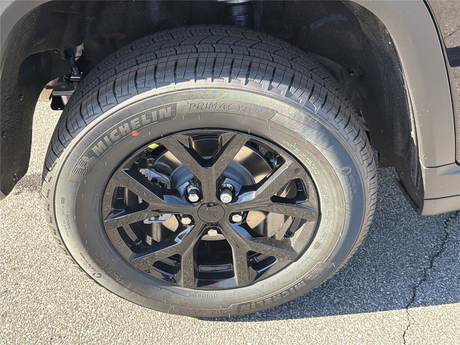 New 2025 Jeep Grand Cherokee Altitude image 19