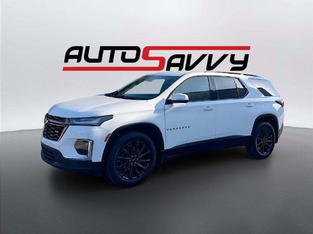 Used 2023 Chevrolet Traverse RS w/ LPO, Cargo Package FWD image 3