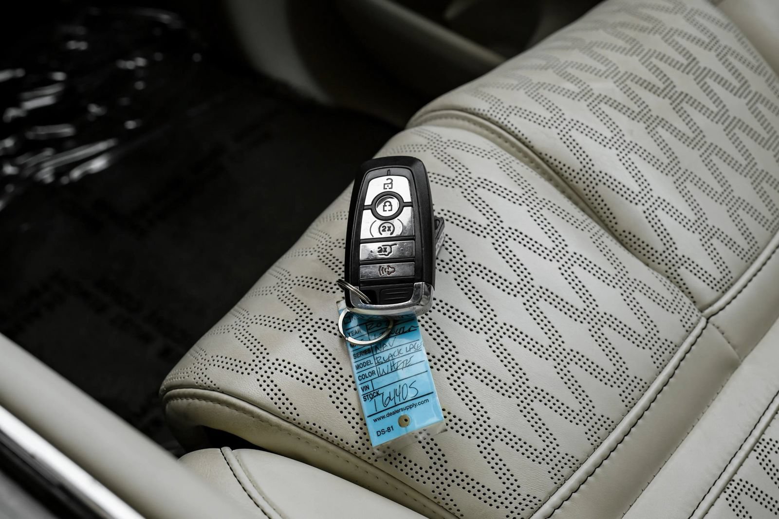 Used 2020 Lincoln Navigator Black Label w/ Cargo Convenience Package AWD/4WD image 62