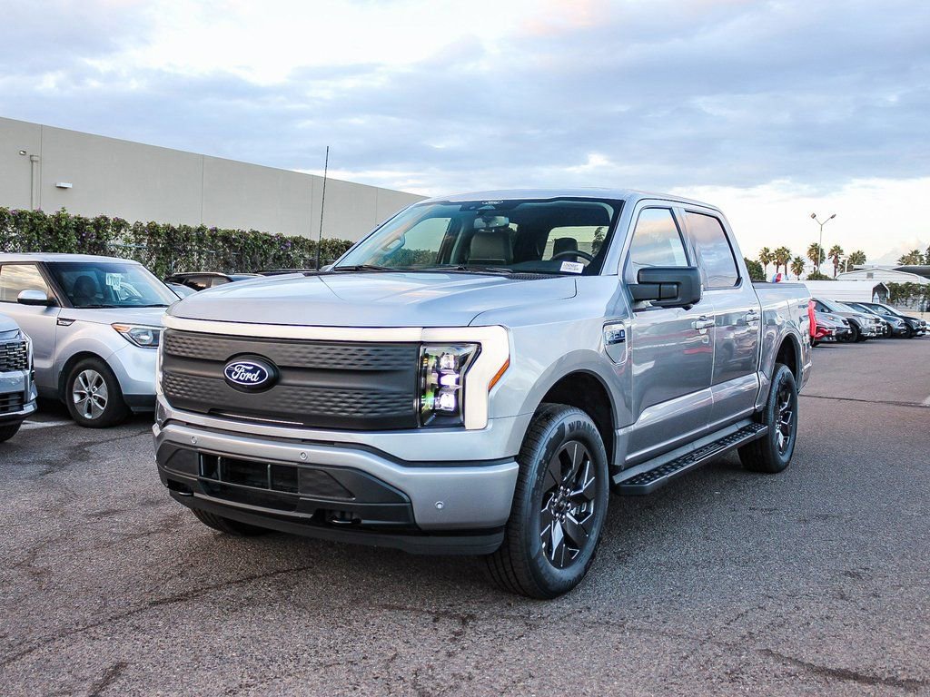 New 2025 Ford F150 Lightning Flash image 3