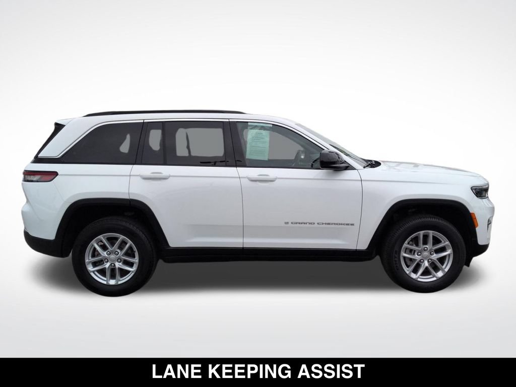 Used 2025 Jeep Grand Cherokee Laredo X AWD/4WD image 6