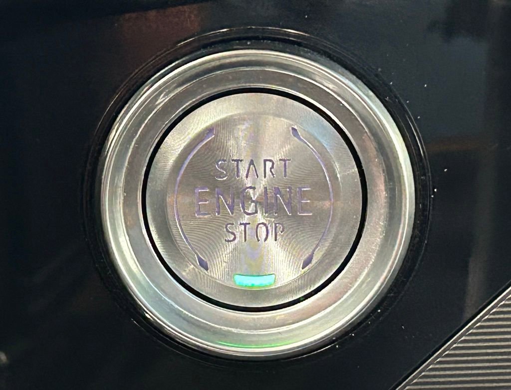 Used 2024 Chevrolet Corvette Stingray Premium Cpe w/ Z51 Performance Package image 26