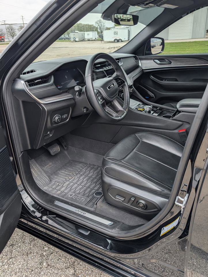 Used 2022 Jeep Grand Cherokee L Overland image 11