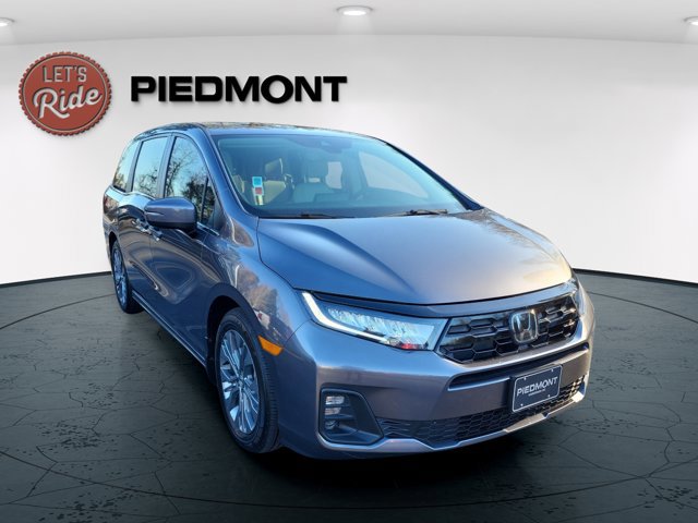 Used 2025 Honda Odyssey Touring image 5