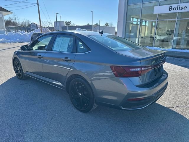 Certified 2025 Volkswagen Jetta SE w/ Sunroof Package image 6