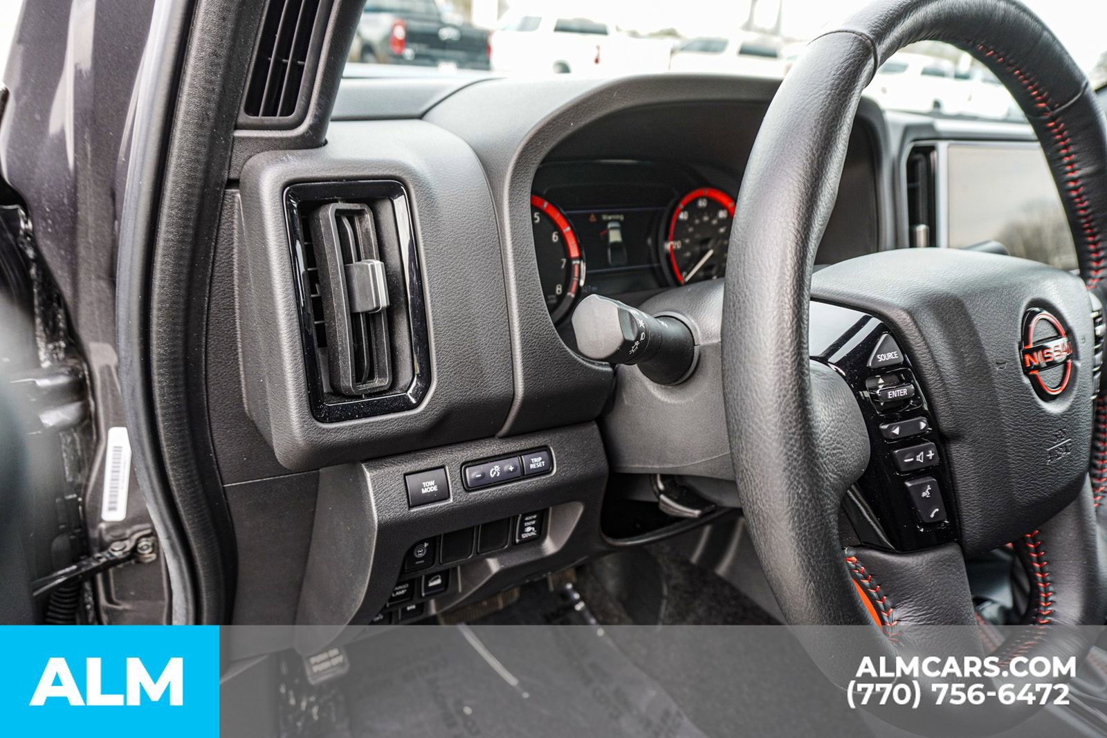 Used 2025 Nissan Frontier PRO-4X w/ Pro Convenience Package image 36