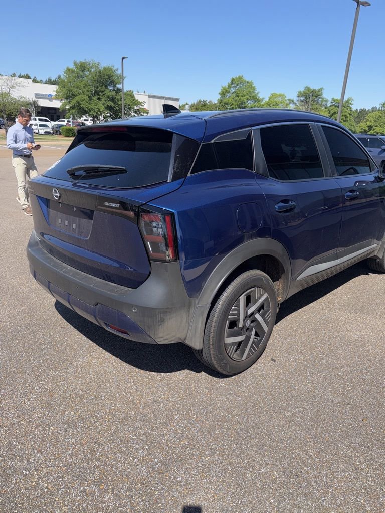 Used 2026 Nissan Kicks SV FWD image 6
