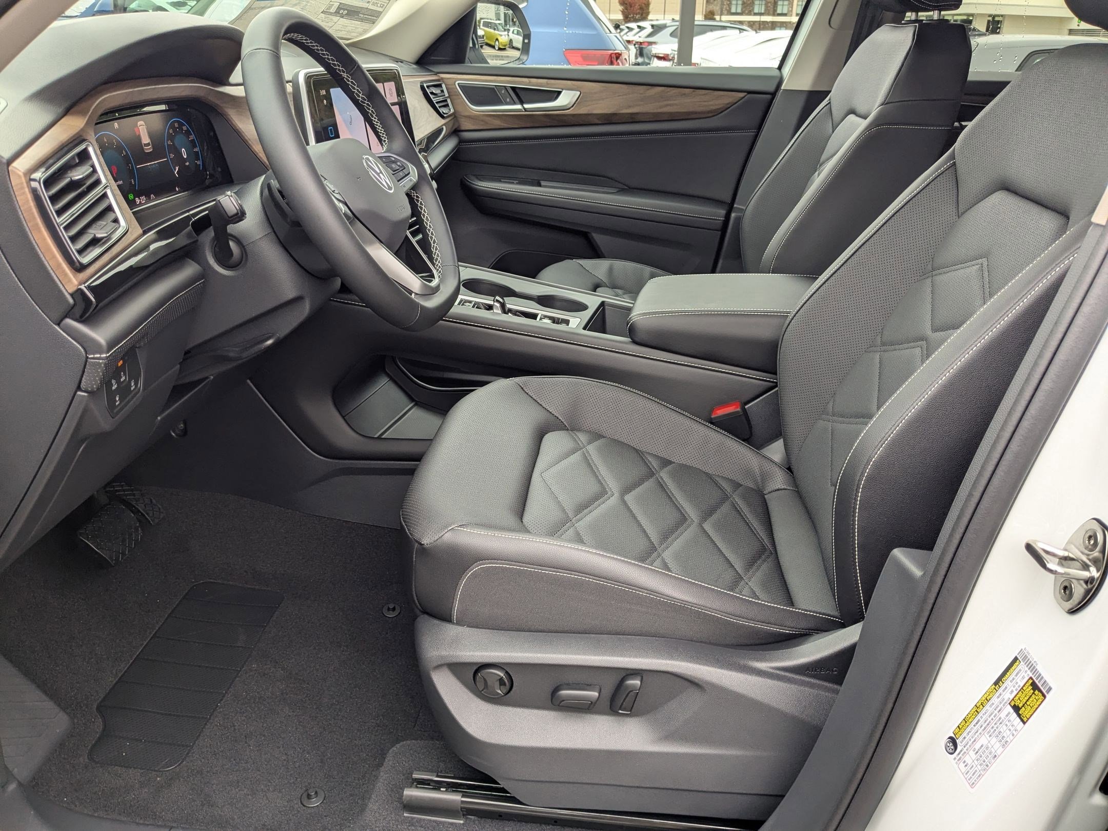 New 2026 Volkswagen Atlas SE image 14