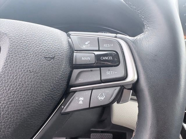 Used 2018 Honda Accord Touring image 13