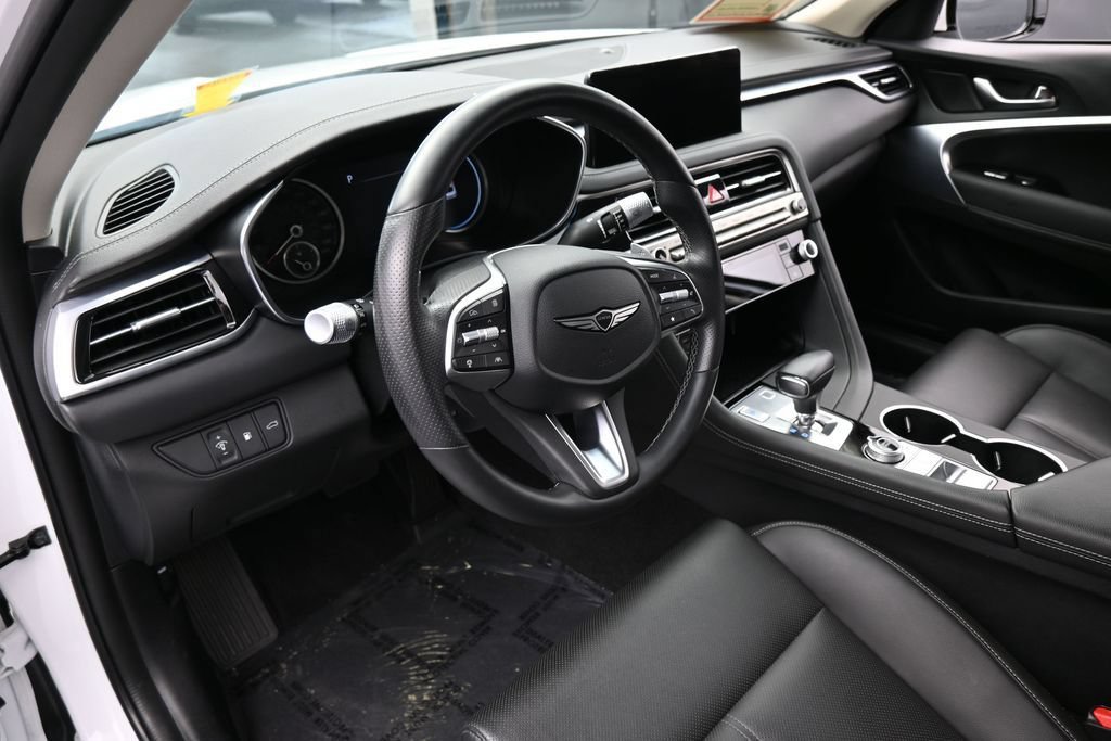 Used 2025 Genesis G70 2.5T RWD image 10